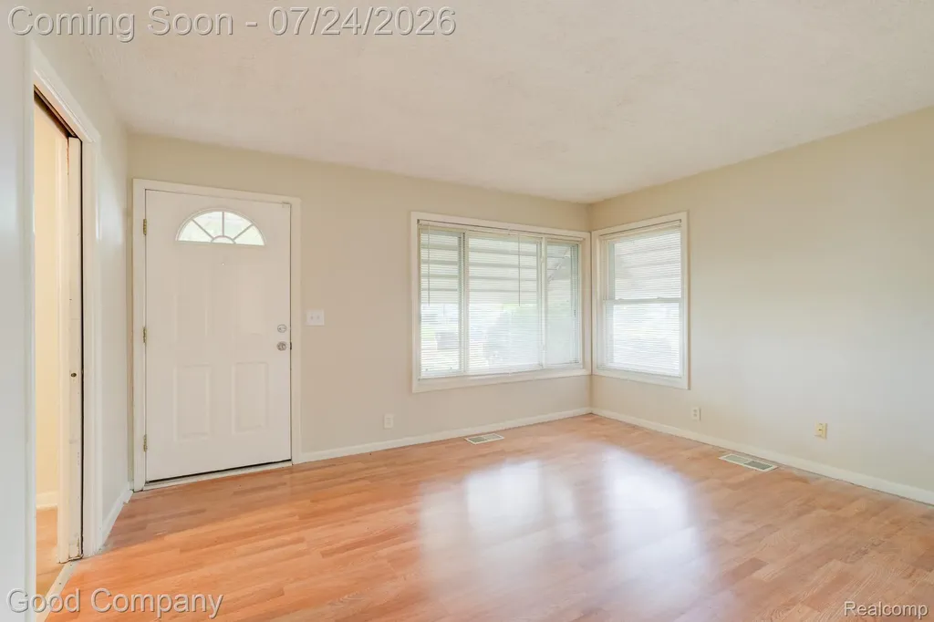 5700 Farnum Street Westland City MI 48186