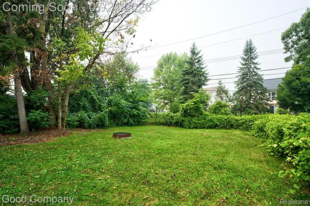 5700 Farnum Street Westland City MI 48186