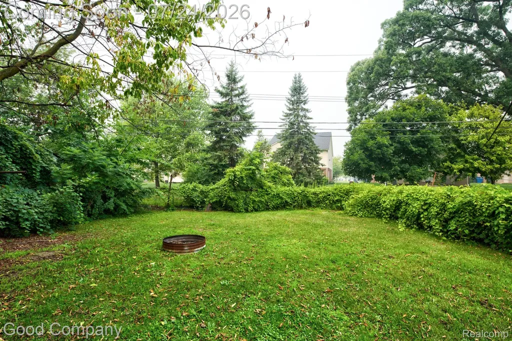 5700 Farnum Street Westland City MI 48186