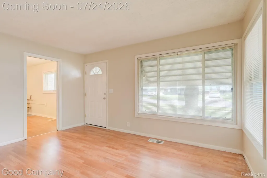 5700 Farnum Street Westland City MI 48186