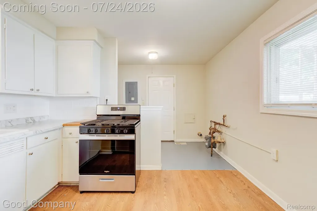 5700 Farnum Street Westland City MI 48186
