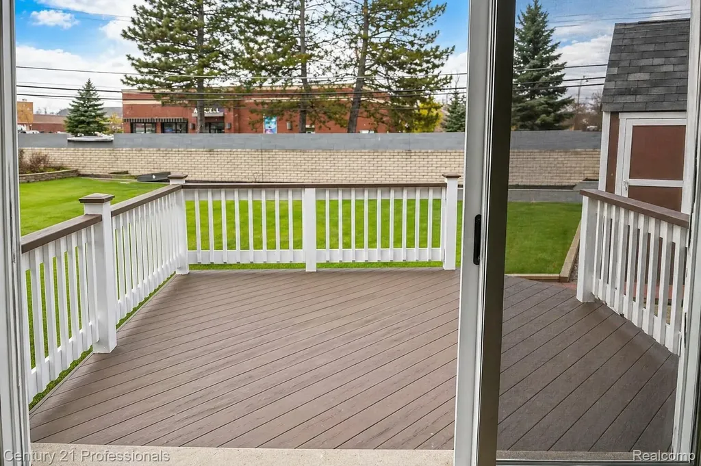31274 Fernwood Street Westland City MI 48186