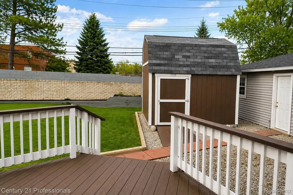 31274 Fernwood Street Westland City MI 48186