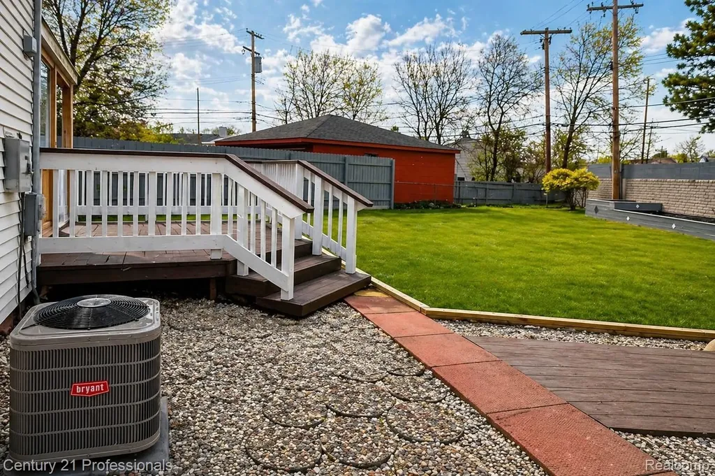 31274 Fernwood Street Westland City MI 48186