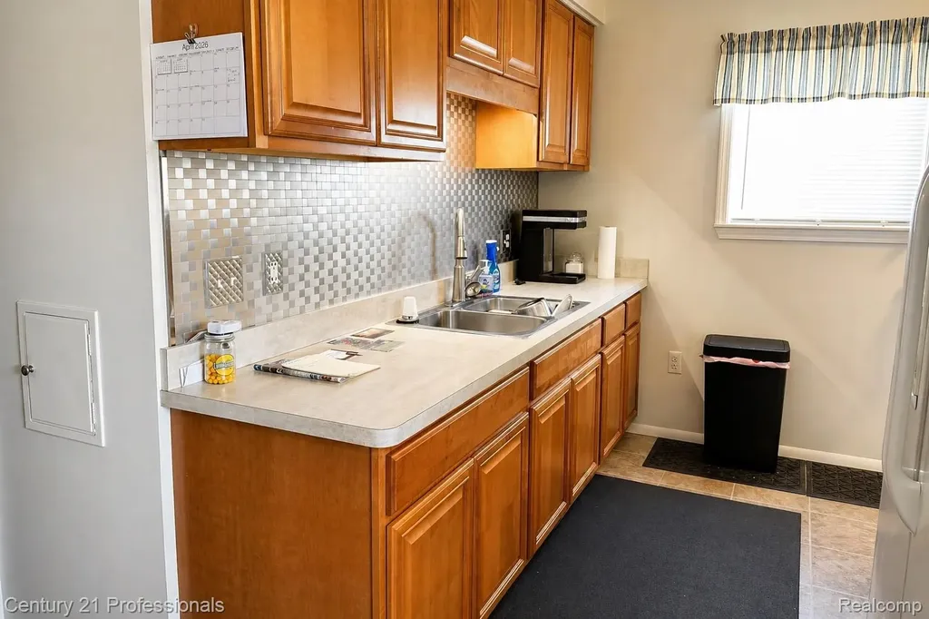 31274 Fernwood Street Westland City MI 48186
