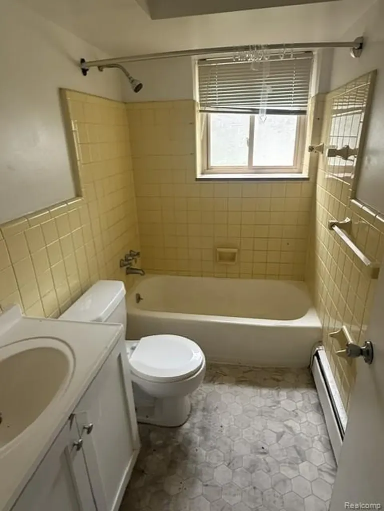 17274 Bentler Street Detroit City MI 48219