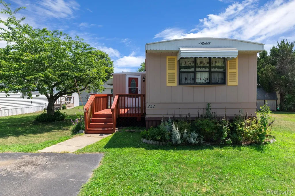 351 North Squirrel Road Auburn Hills City MI 48326
