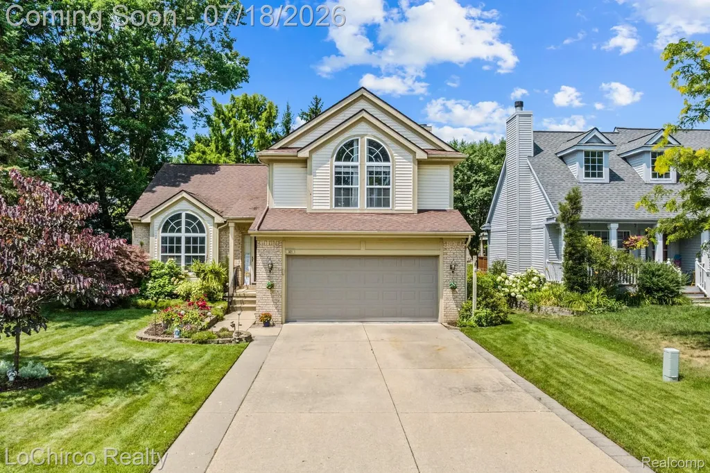 321 Forestview Drive Waterford Charter Township MI 48327