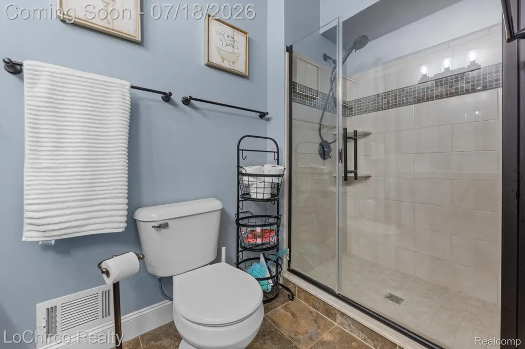 321 Forestview Drive Waterford Charter Township MI 48327