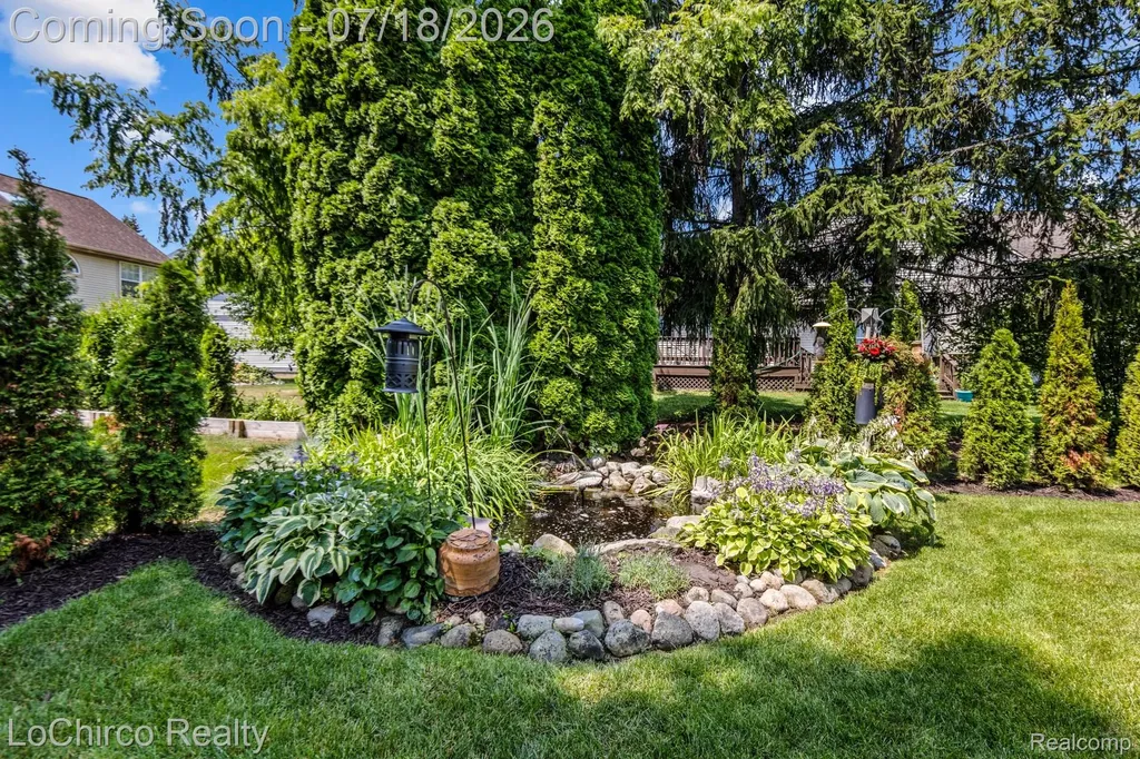 321 Forestview Drive Waterford Charter Township MI 48327