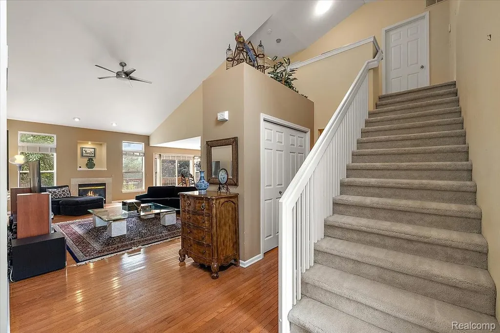 1735 Treyborne Circle Commerce Charter Township MI 48390