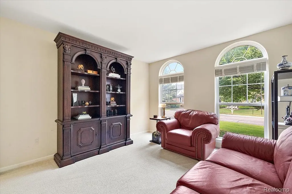 1735 Treyborne Circle Commerce Charter Township MI 48390
