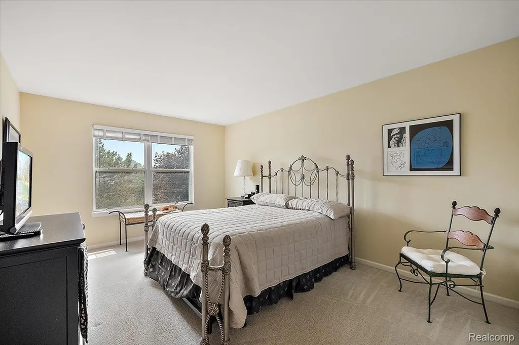 1735 Treyborne Circle Commerce Charter Township MI 48390