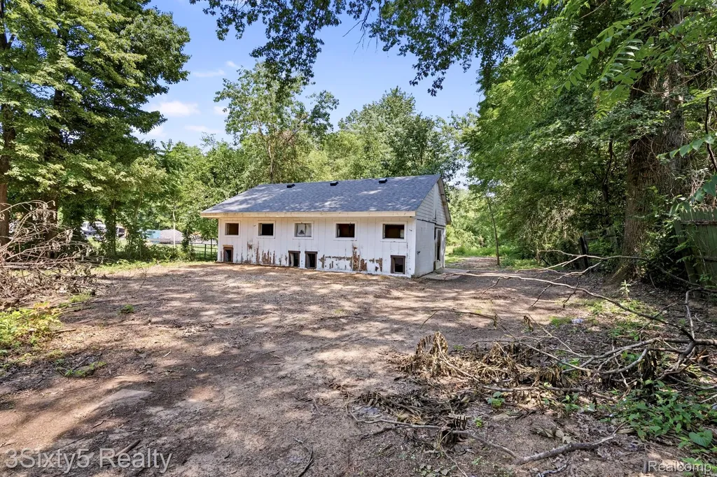 13599 S Huron River Drive Romulus City MI 48174