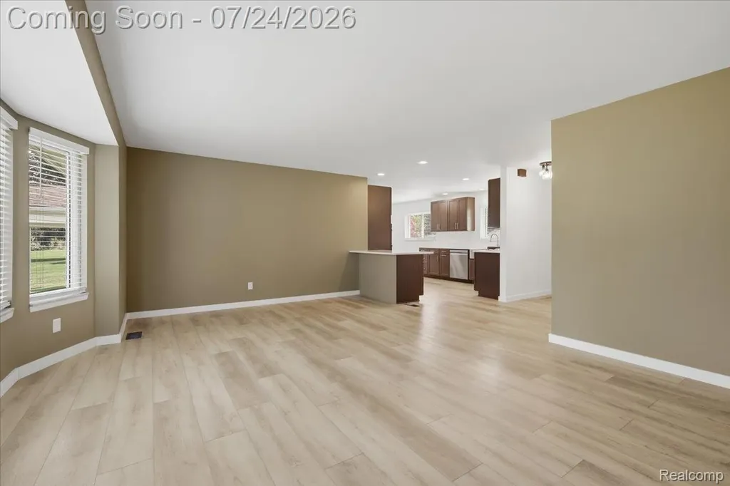 38475 Manchester Street Clinton Charter Township MI 48036