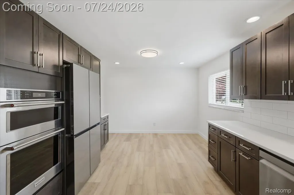 38475 Manchester Street Clinton Charter Township MI 48036
