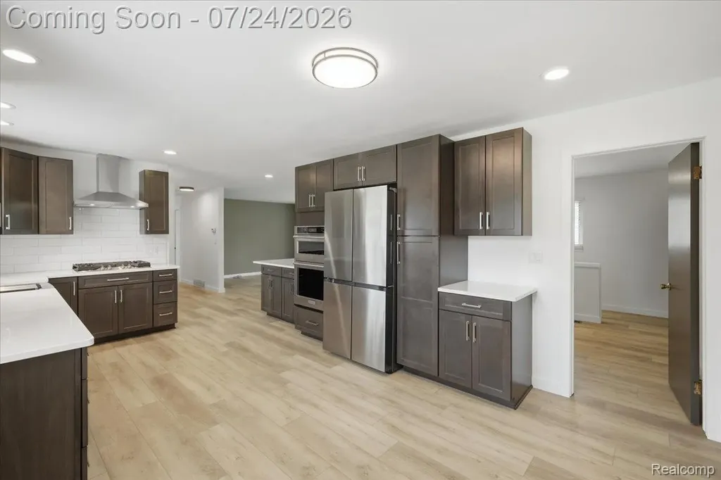 38475 Manchester Street Clinton Charter Township MI 48036