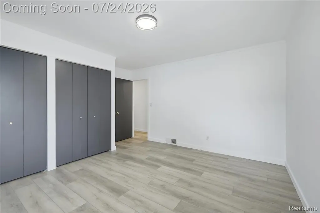 38475 Manchester Street Clinton Charter Township MI 48036