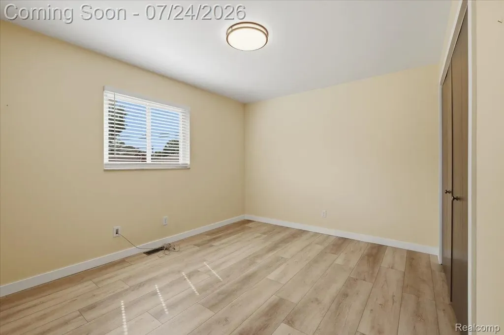 38475 Manchester Street Clinton Charter Township MI 48036