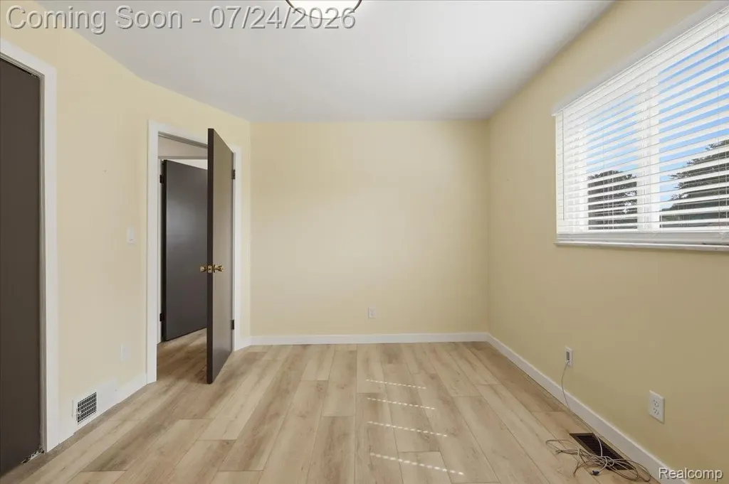 38475 Manchester Street Clinton Charter Township MI 48036