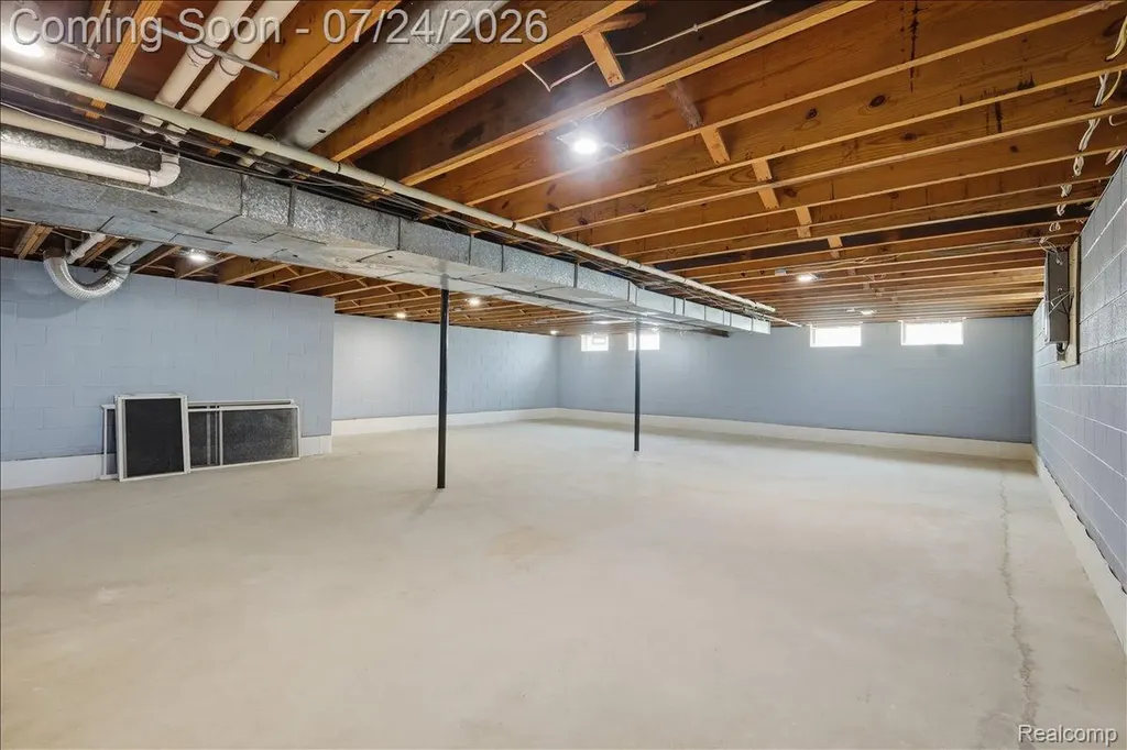 38475 Manchester Street Clinton Charter Township MI 48036