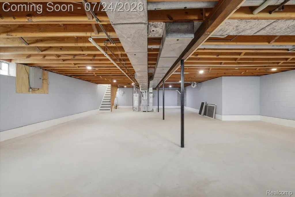 38475 Manchester Street Clinton Charter Township MI 48036