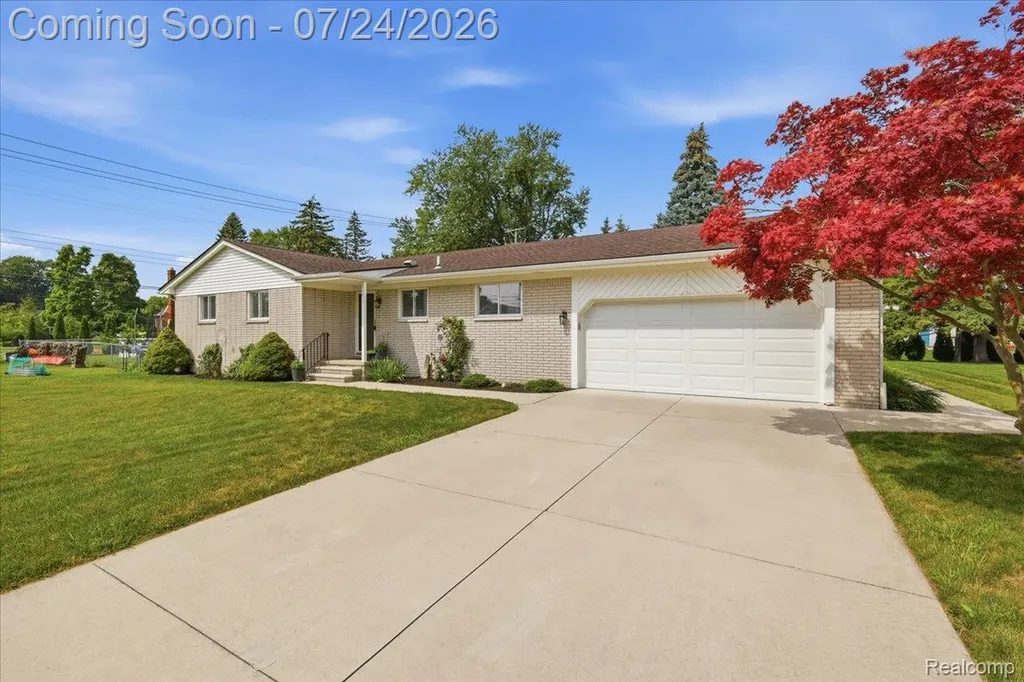 38475 Manchester Street Clinton Charter Township MI 48036