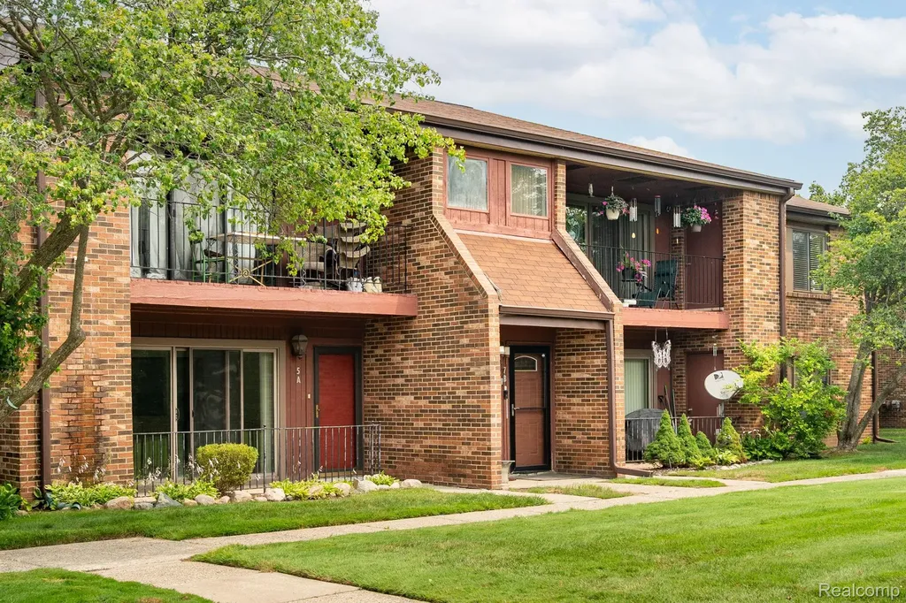 23788 Village House Drive N Southfield City MI 48033