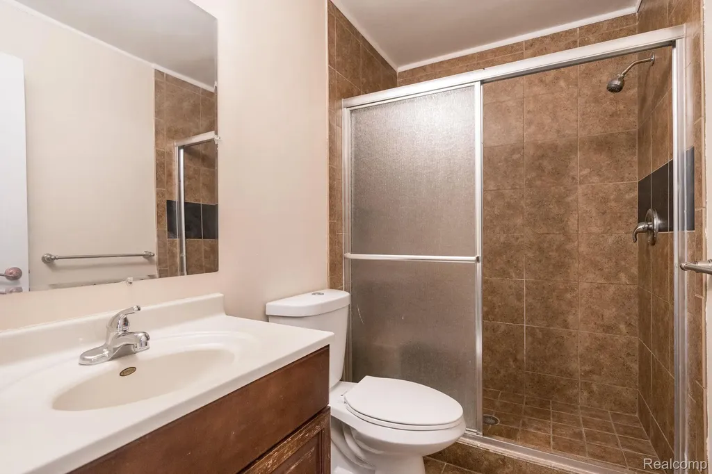 23788 Village House Drive N Southfield City MI 48033