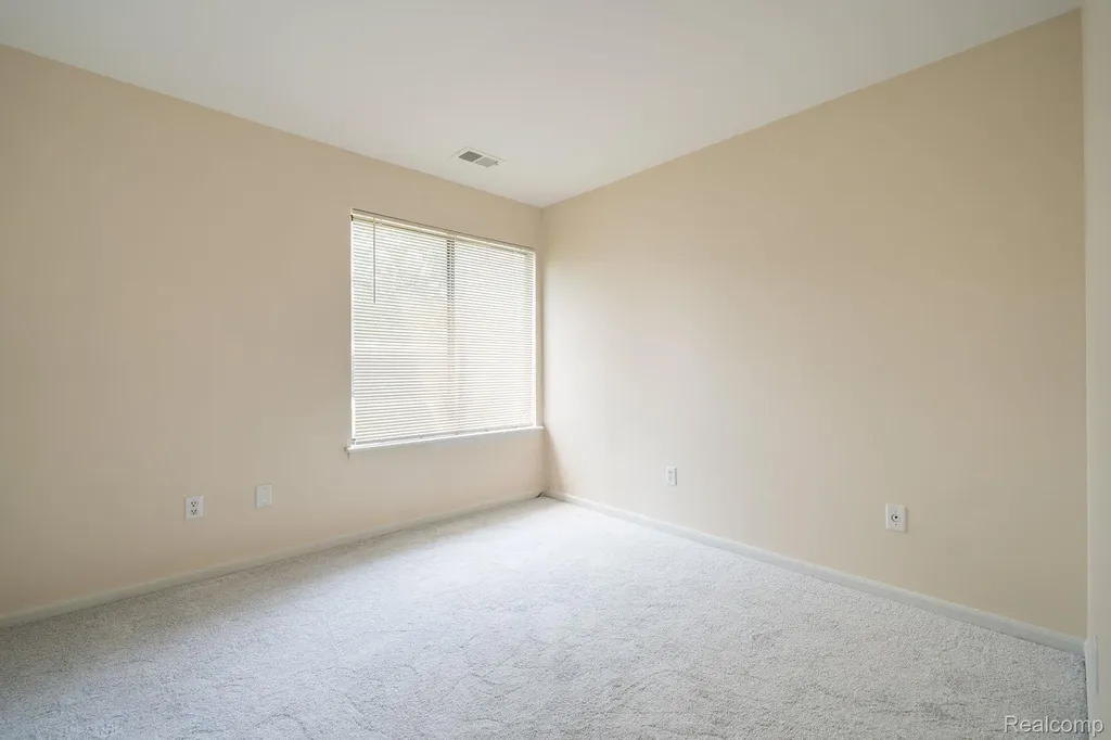 23788 Village House Drive N Southfield City MI 48033