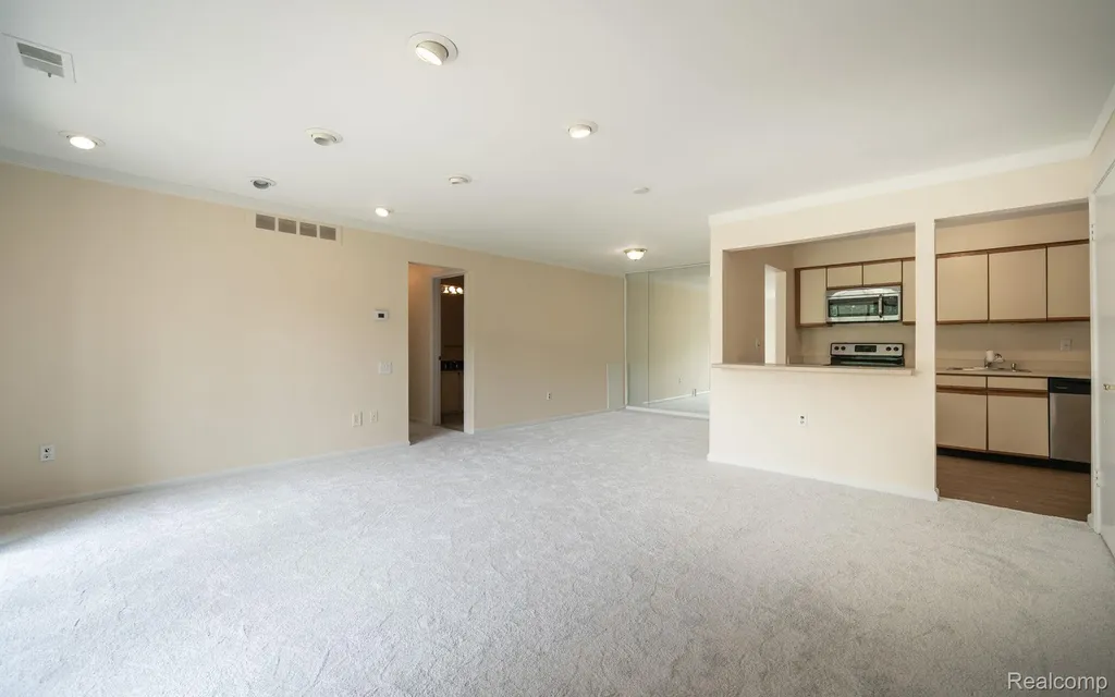 23788 Village House Drive N Southfield City MI 48033