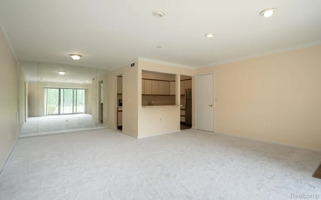 23788 Village House Drive N Southfield City MI 48033