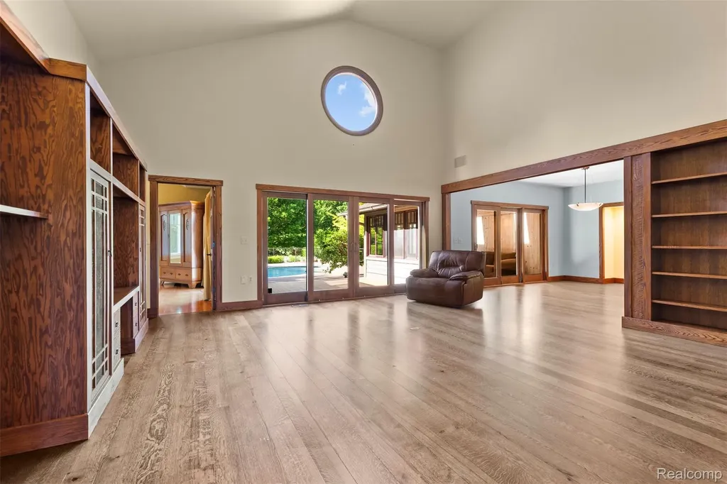 8861 Pleasantview Salem Township MI 48168