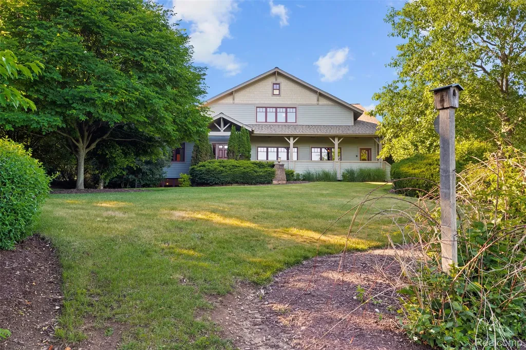 8861 Pleasantview Salem Township MI 48168