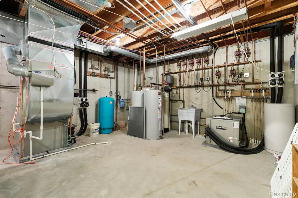 8861 Pleasantview Salem Township MI 48168