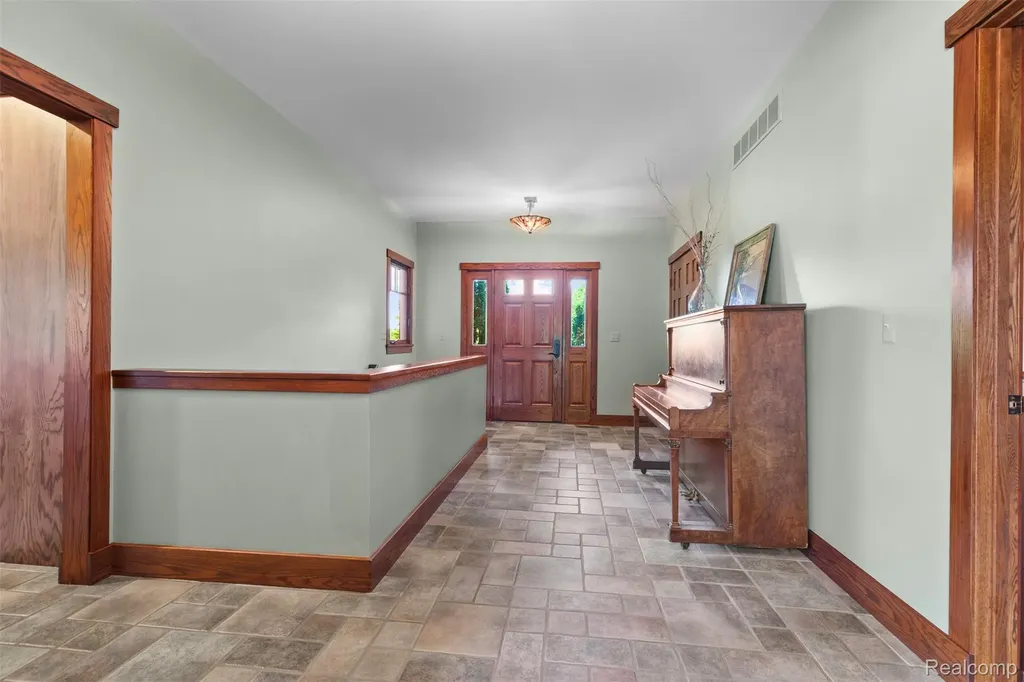 8861 Pleasantview Salem Township MI 48168