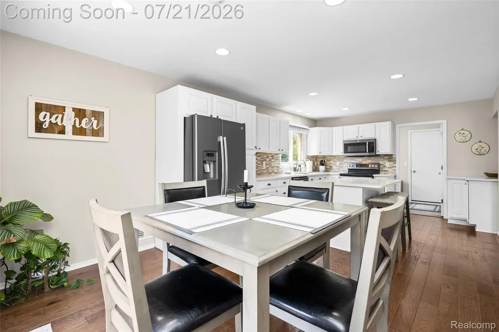 8146 Steven Court Canton Charter Township MI 48187