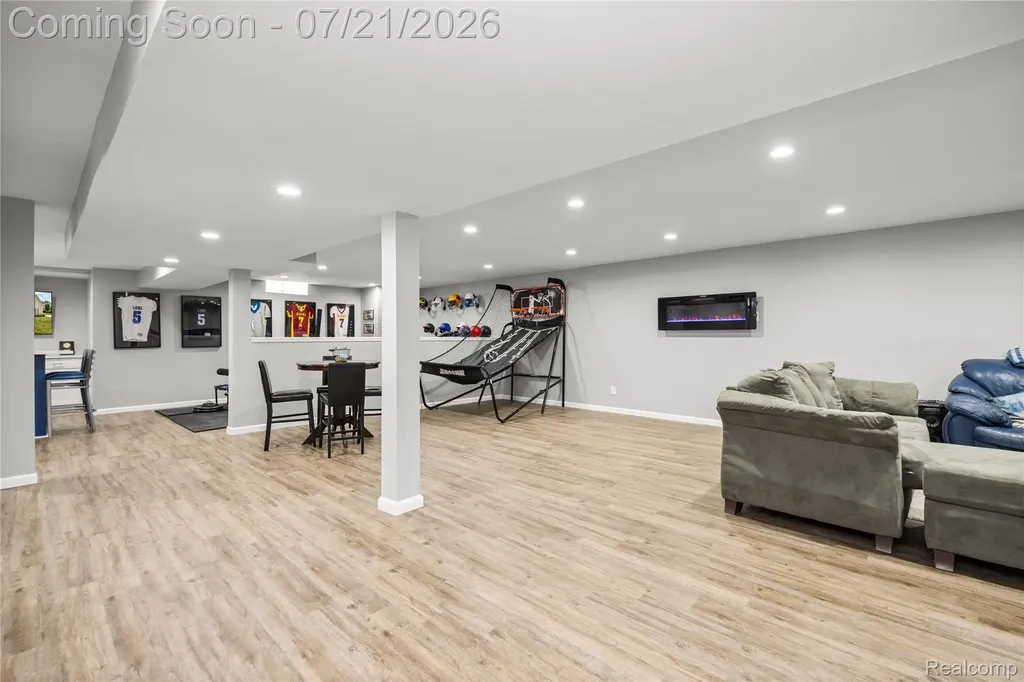 8146 Steven Court Canton Charter Township MI 48187