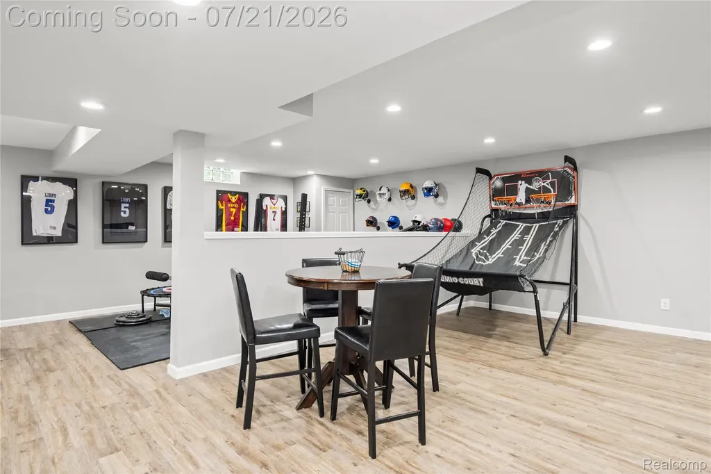 8146 Steven Court Canton Charter Township MI 48187