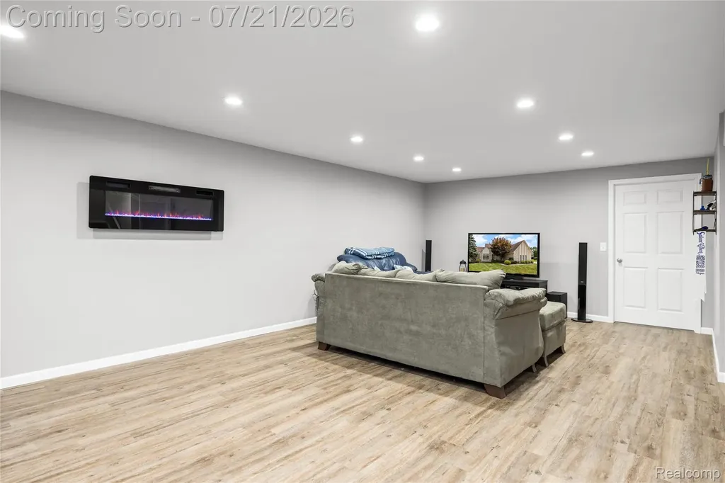 8146 Steven Court Canton Charter Township MI 48187