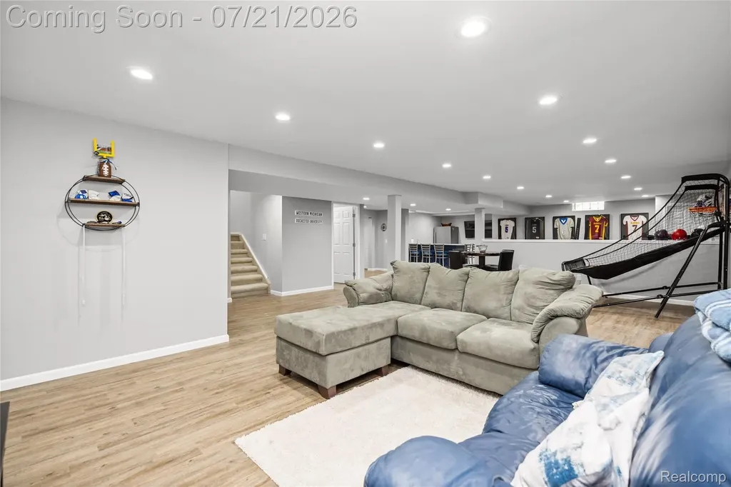 8146 Steven Court Canton Charter Township MI 48187
