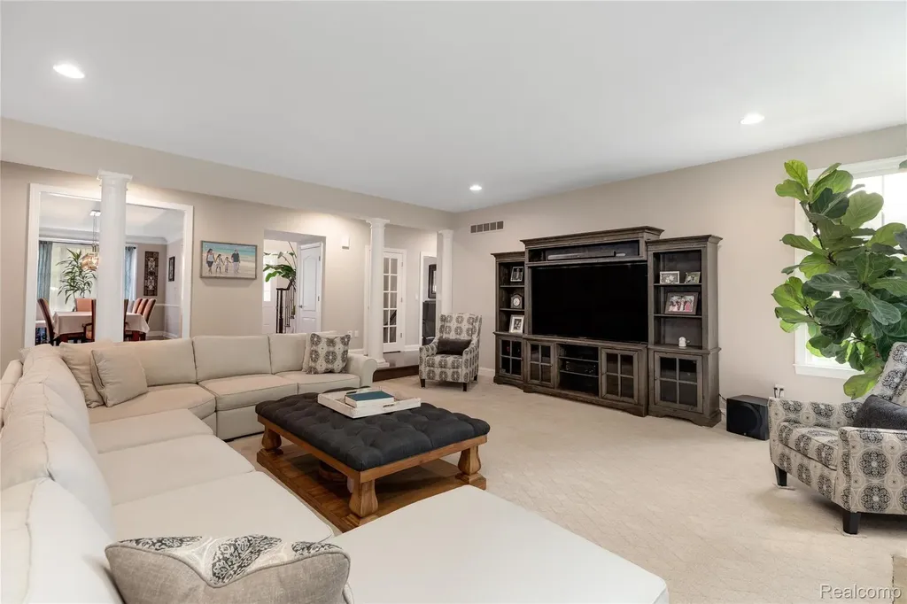 50777 Chesapeake Drive Novi City MI 48374