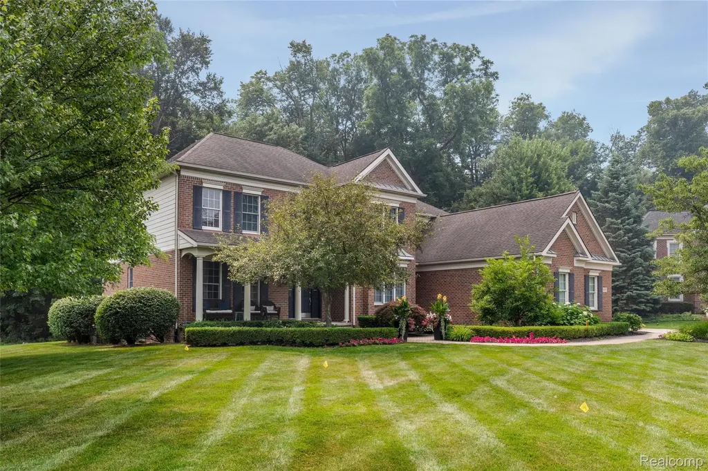 50777 Chesapeake Drive Novi City MI 48374