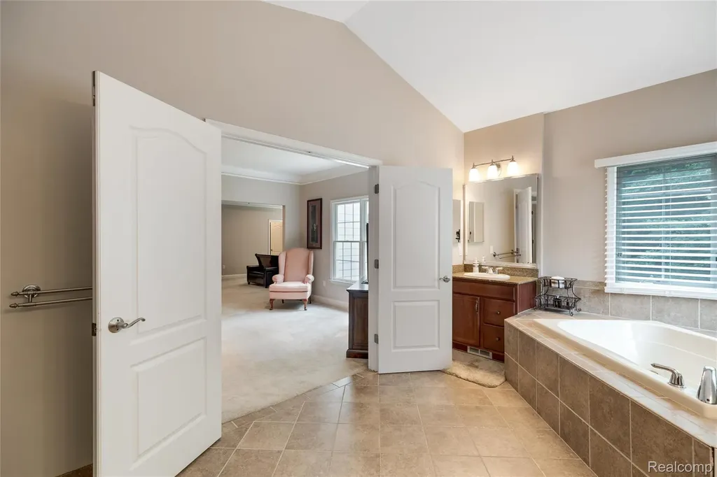 50777 Chesapeake Drive Novi City MI 48374