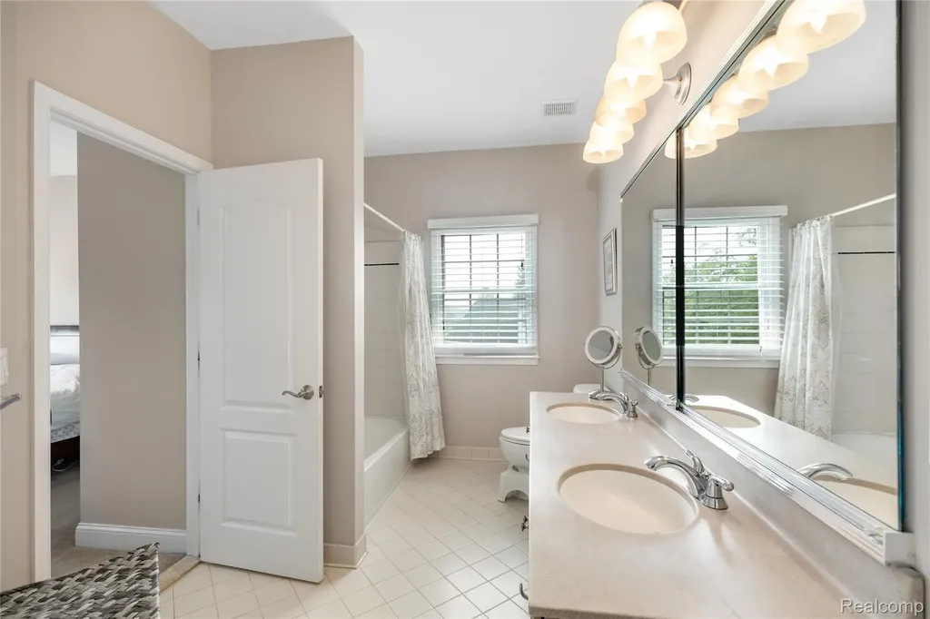 50777 Chesapeake Drive Novi City MI 48374