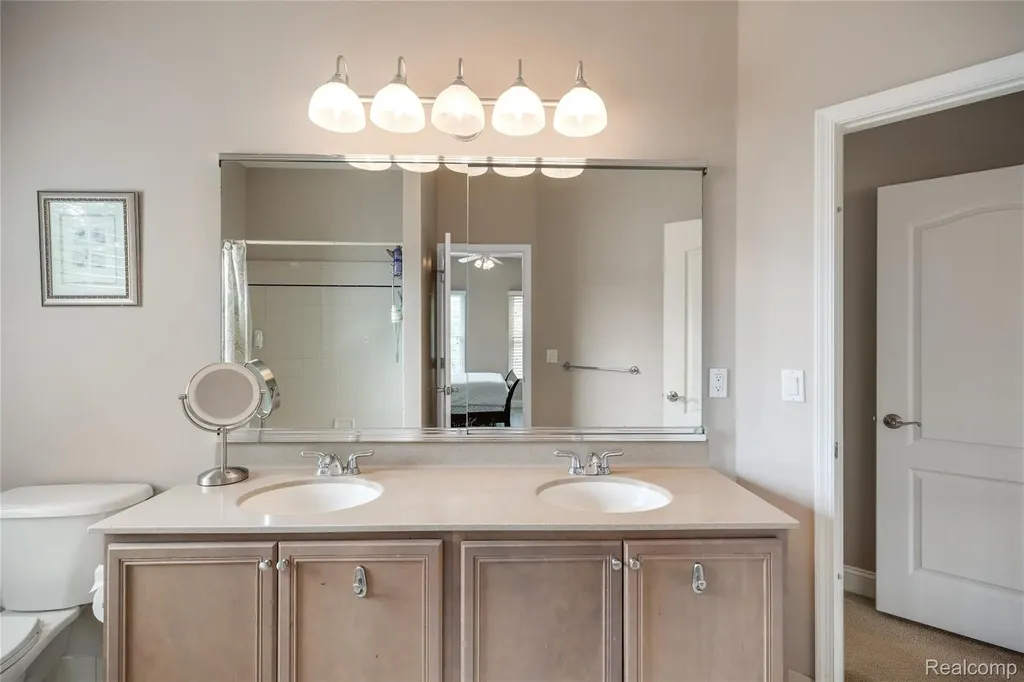 50777 Chesapeake Drive Novi City MI 48374