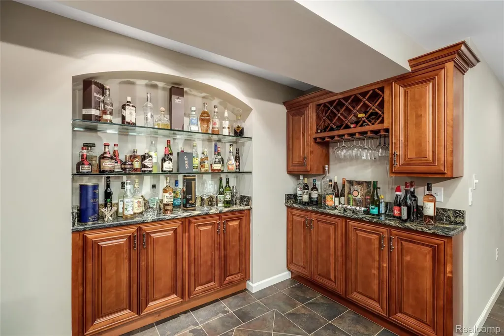 50777 Chesapeake Drive Novi City MI 48374
