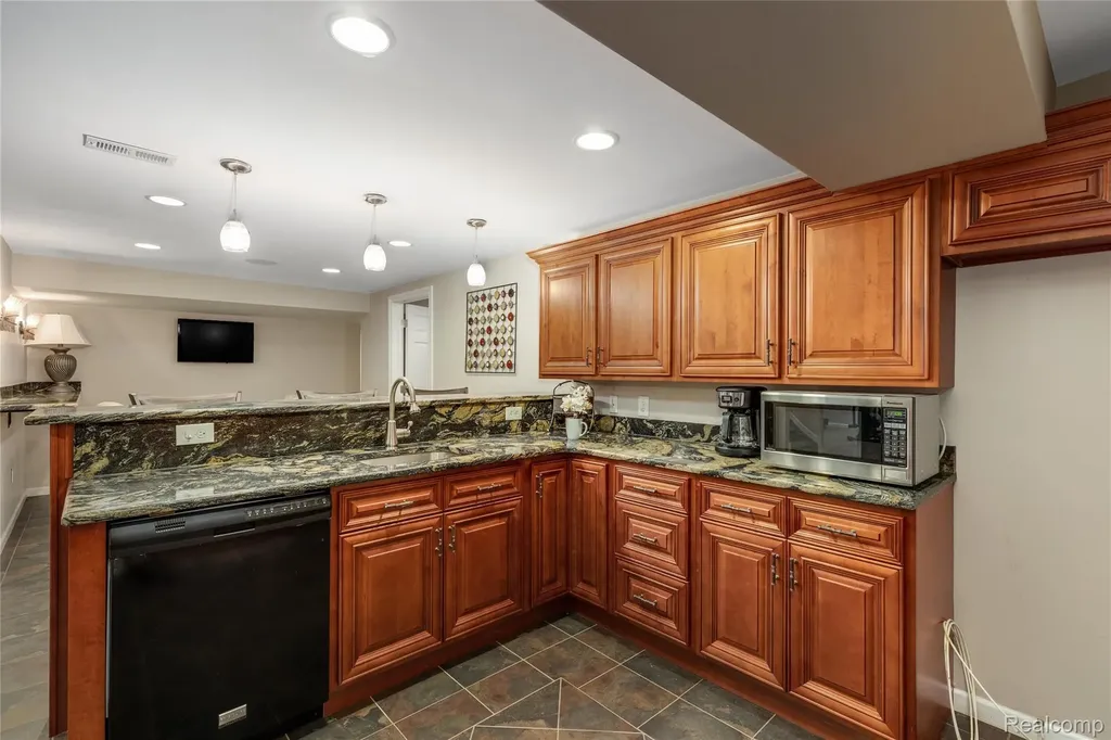 50777 Chesapeake Drive Novi City MI 48374
