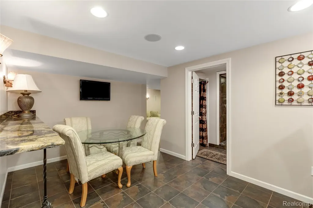 50777 Chesapeake Drive Novi City MI 48374
