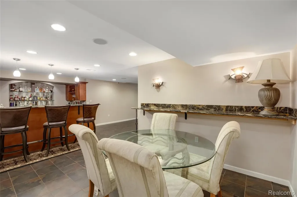 50777 Chesapeake Drive Novi City MI 48374